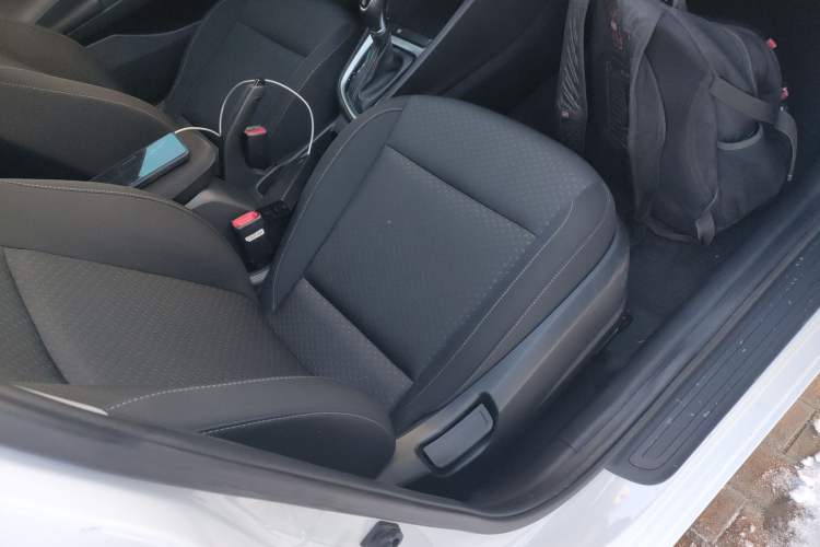 Used Hyundai Celesta 2017 1.6L Automatic Enjoyment Version GLS