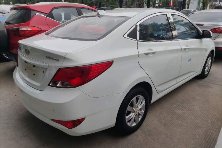 Used Hyundai Verna 2014 1.4L Manual Smart GLS Trim
