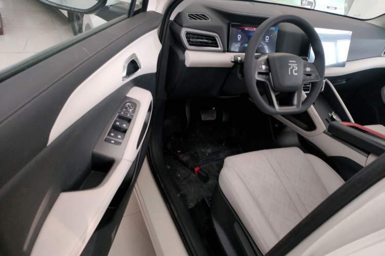 Used BYD Yuan UP 2025 Model 301KM Leading Version