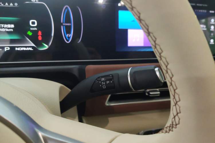 Used ORA Good Cat 2023 401 km Standard Range Premium Version Lithium Iron Phosphate