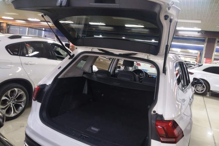 Used Volkswagen Tiguan L 2022 330TSI Automatic Two-Wheel Drive Comfort Edition
