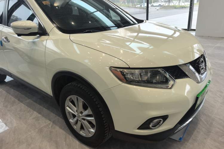 Used Nissan X-Trail 2015 2.0L CVT Comfort MAX Edition 2WD
