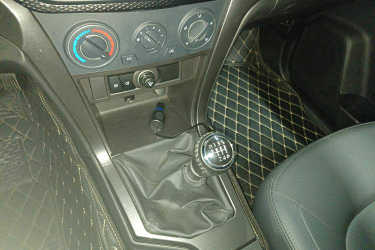 Used Great Wall Wingle 5 2021 2.0T Diesel Two-Wheel Drive Elite Version Big Double Cab China VI Standard GW4D20M
