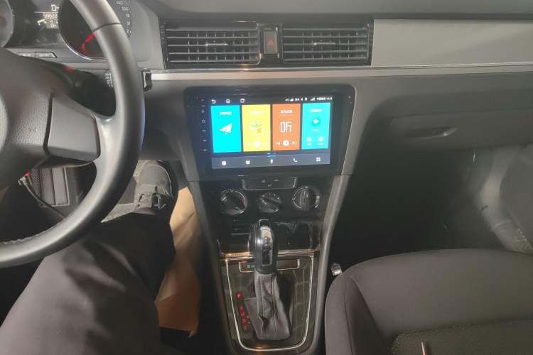 Used Volkswagen Bora 2014 1.6L Automatic Fashion Model
