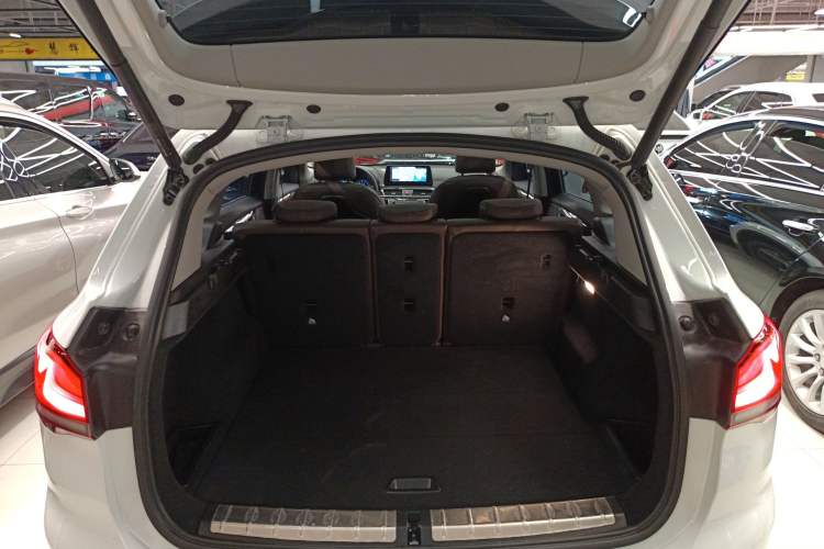 Used BMW X1 2020 sDrive25Li Leading Model
