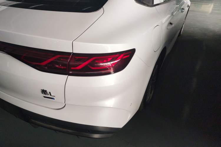 Used BYD Qin L 2025 DM-i Smart Drive 80KM Leading Model
