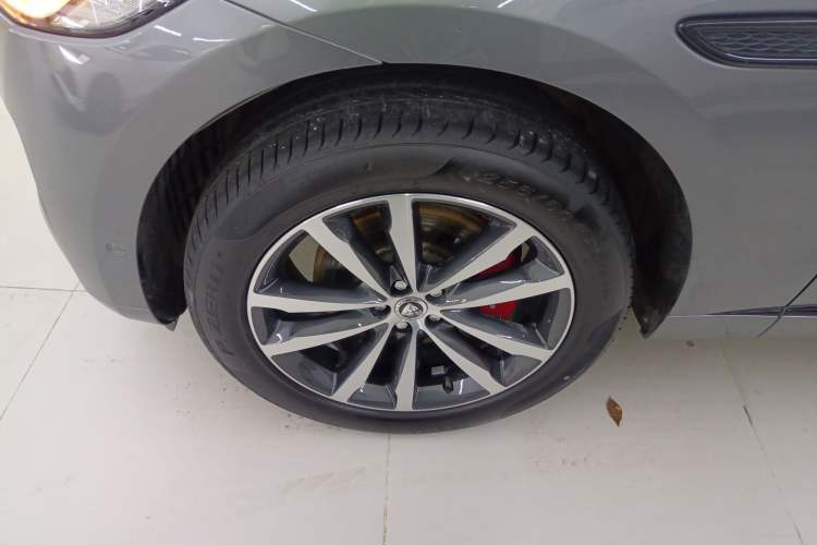 Used Jaguar F-PACE 2024 P250 R-Dynamic SE
