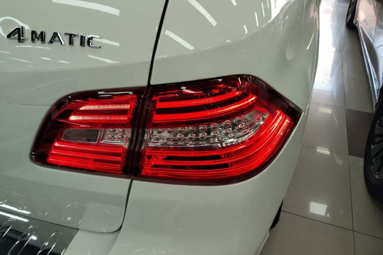 Used Mercedes-Benz M-Class 2014 ML 400 4MATIC Dynamic Model