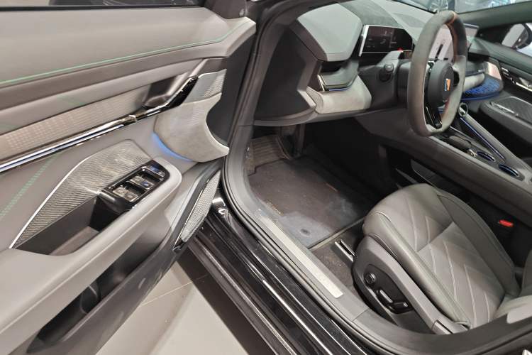 Used Zeekr 001 2023 ME Edition 100 kWh