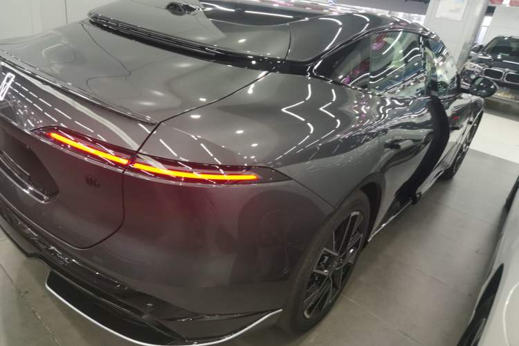 Used  06 2025 Max All-Electric Version
