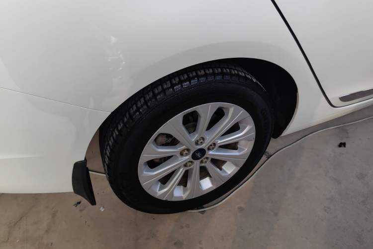 Used Ford Escort 2015 1.5L Automatic Fashion Model