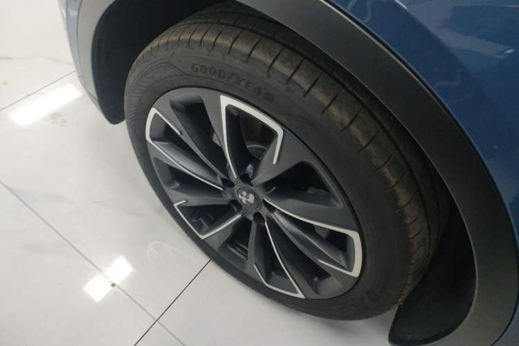 Used ONVO L60 2024 60 kWh All-Wheel Drive
