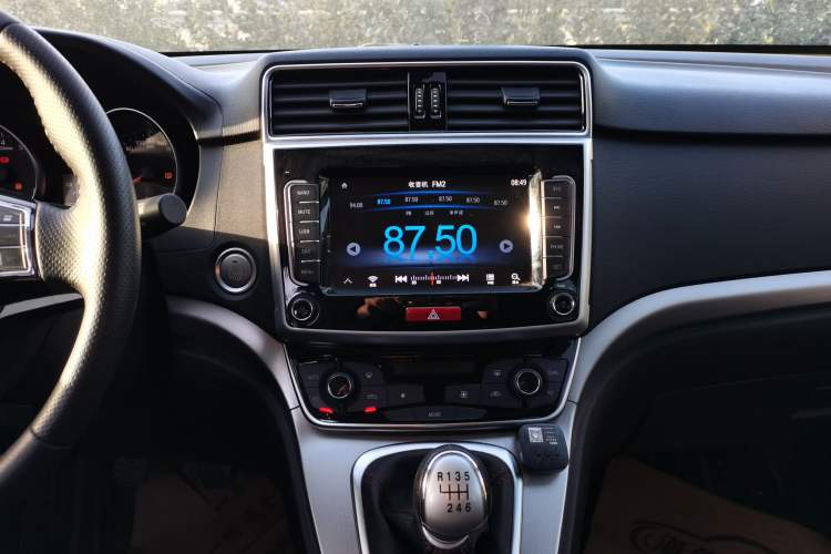 Used Haval M6 2019 1.5T Manual Two-Wheel Drive Elite Version China VI Standard
