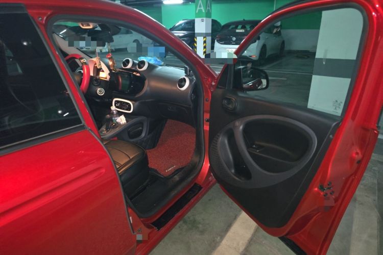 Used  forfour 2018 1.0L 52 kW Dynamic Edition
