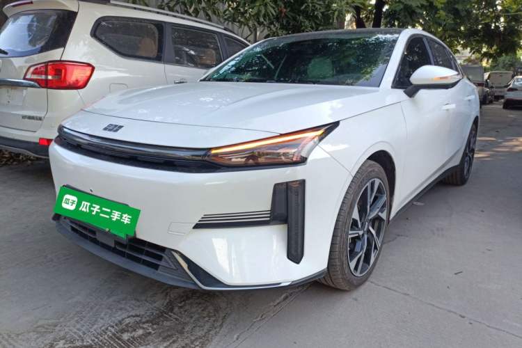 Used  L6 2023 125km Starship