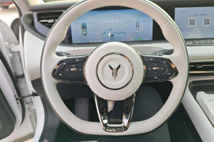 Used VOYAH FREE 2025 318 318 km Rear-Drive Touring Edition
