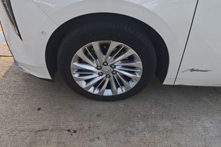 Used Buick Century 2025 2.0T Six-Seater YinShi Edition
