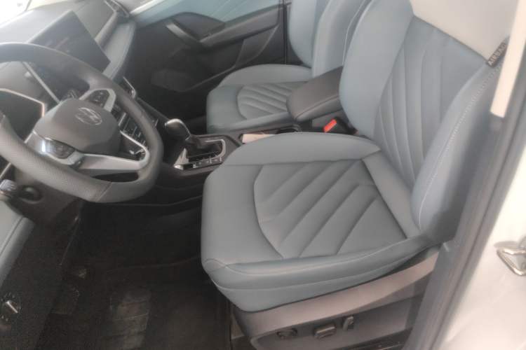 Used Volkswagen Tharu 2024 300TSI Two-Wheel-Drive Moon Luxury Edition
