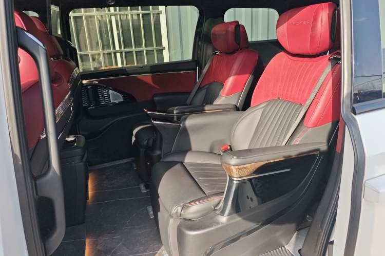 Used GAC Trumpchi M8 2023 Zongshi Series Dual-Motor YuZun Edition
