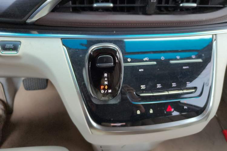 Used Buick GL8 2021 Land Cruiser Executive Class 652T Comfort Model