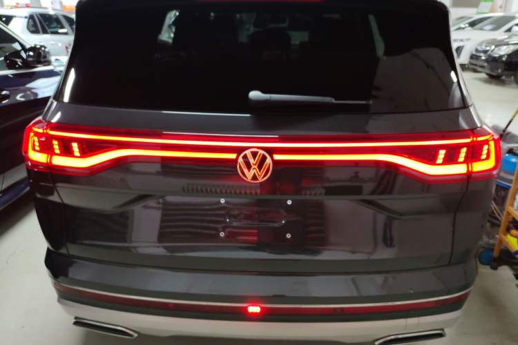 Used Volkswagen Talagon 2022 380TSI All-Wheel-Drive Luxury Prestige Pro 7-Seater
