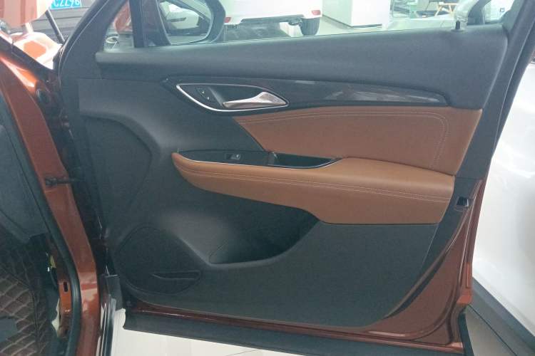 Used Buick Envision 2020 Encore S 652T Four-Wheel Drive Luxury Model
