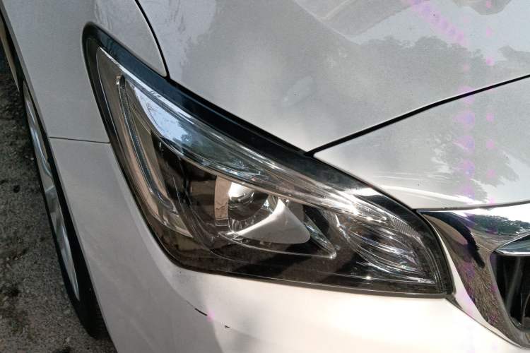 Used Buick Verano 2018 Sedan 20T Dual-Clutch Leading Model