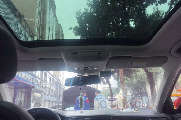 Used Volkswagen T-ROC 2019 280TSI DSG Two-Wheel Drive Comfort Version China VI Standard
