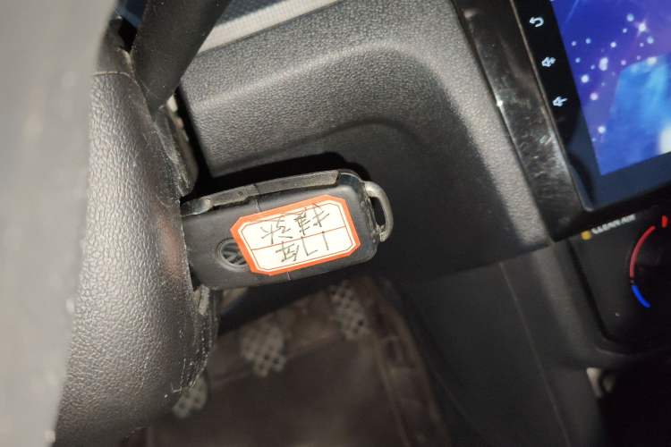 Used Volkswagen Jetta 2017 1.4L Manual Fashion Edition
