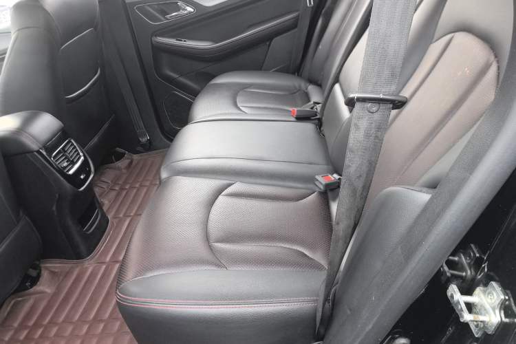 Used Baojun 560 2015 1.8L Manual Luxury Model