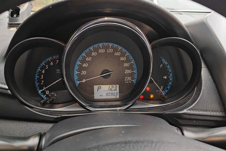 Used Toyota YARiS L 2016 Revised 1.5E CVT Charming Edition