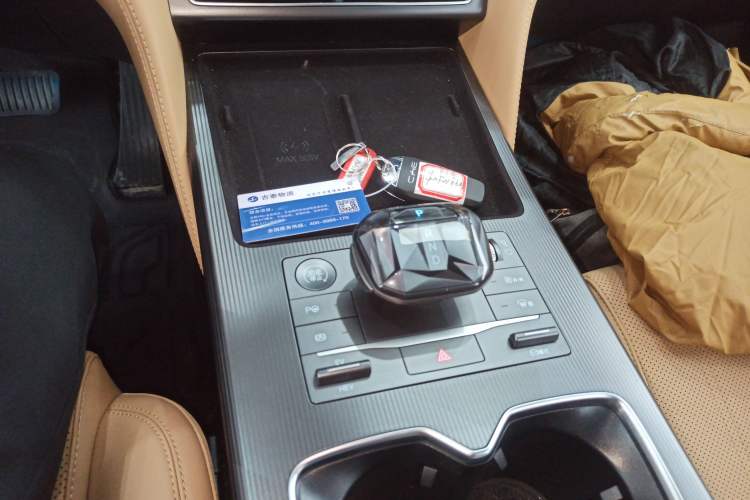 Used BYD Song L DM-i 2025 Intelligent Driving Version 160 km Beyond-Range Type
