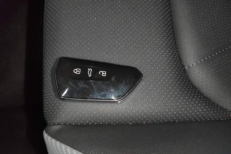 Used Volkswagen Lamando 2024 Lavida L 280TSI DSG Cool & Spicy Edition
