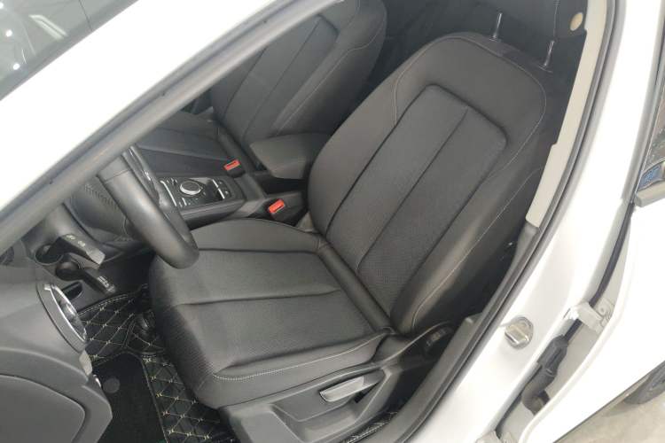 Used Audi Q2L 2021 35 TFSI Progressive Dynamic Edition