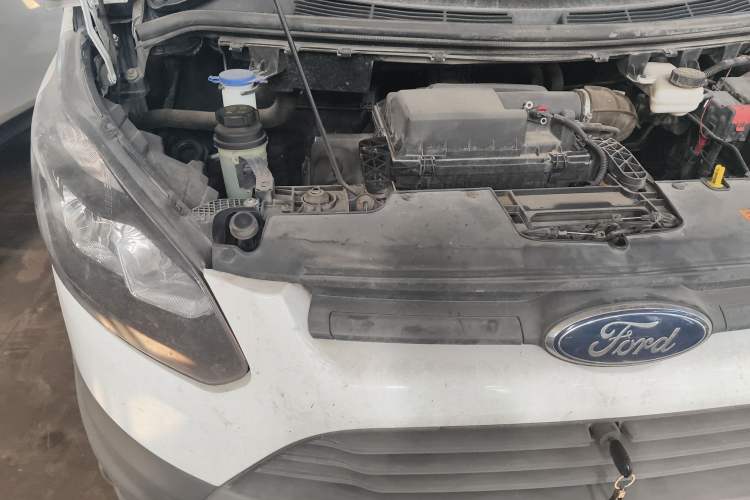 Used Ford Transit 2017 2.0T Diesel Multi-Purpose Commercial Vehicle Short Wheelbase Low Roof China V Standard