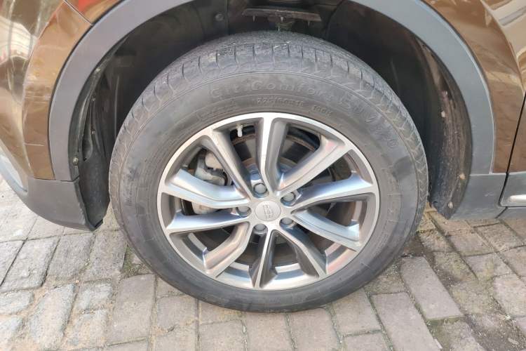 Used Geely Auto Emgrand X7 Sport 2018 2.0L Manual Two-Wheel Drive Zhiya Version
