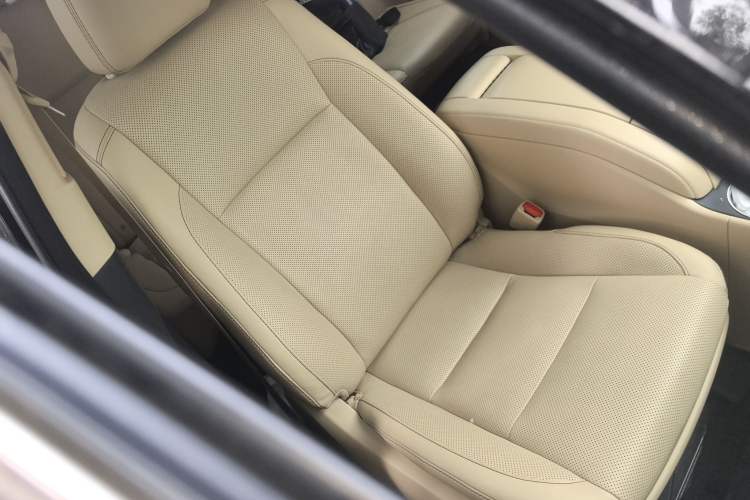 Used Toyota Highlander 2017 2.0T Four-Wheel Drive Ultimate Edition 7 Seats
