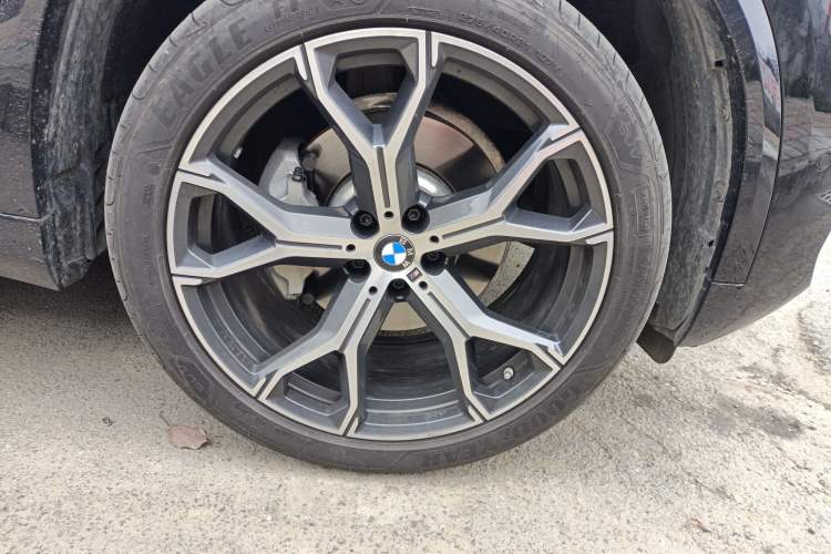 Used BMW X5 2023 xDrive 30Li Luxury M Sport Package