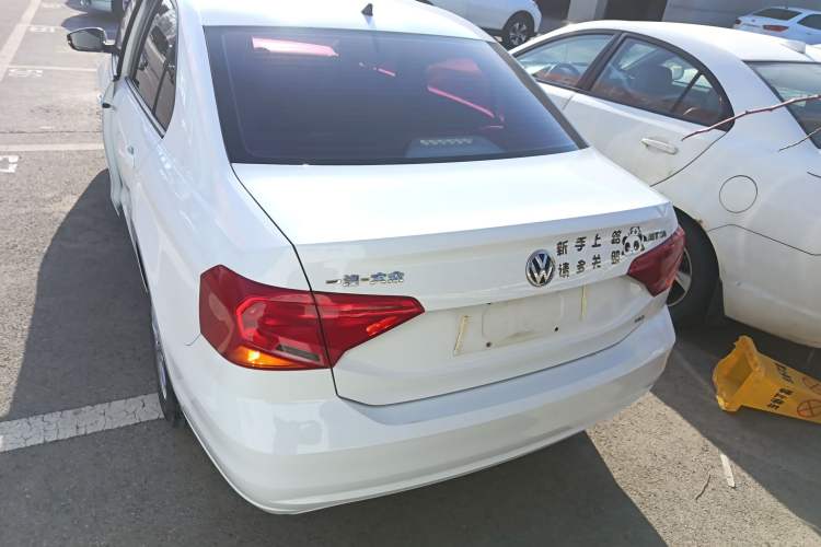 Used Volkswagen Jetta 2017 1.5L Manual Fashion Edition