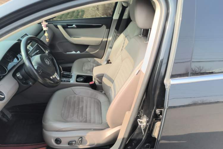 Used Volkswagen Magotan 2015 1.8TSI Luxury Model
