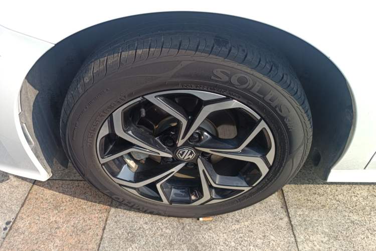 Used MG 5 2023 180 DVVT CVT Luxury Edition
