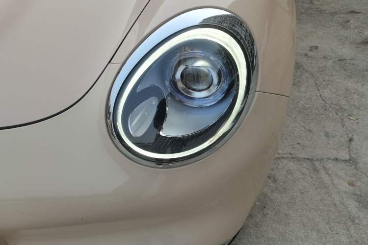 Used ORA Good Cat 2021 400km Standard Range Venus Edition Lithium Iron Phosphate
