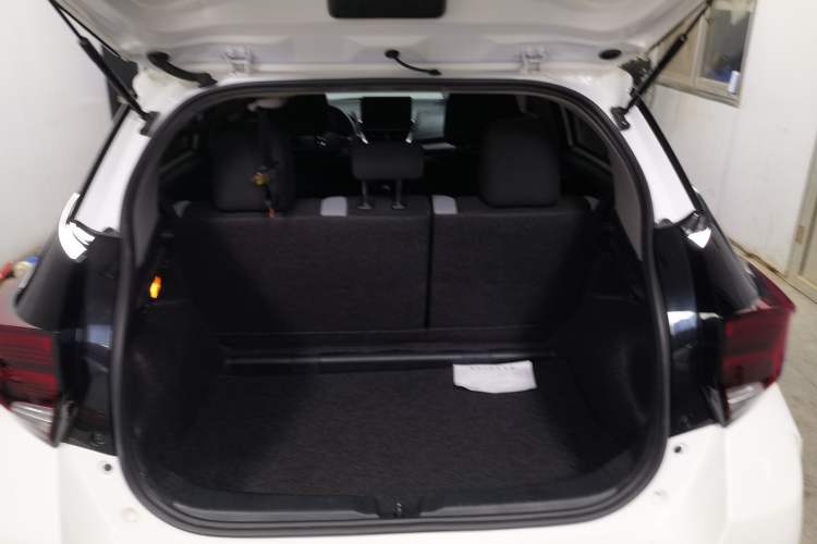 Used Toyota YARiS L 2022 X-Trail 1.5L CVT Leading PLUS Edition
