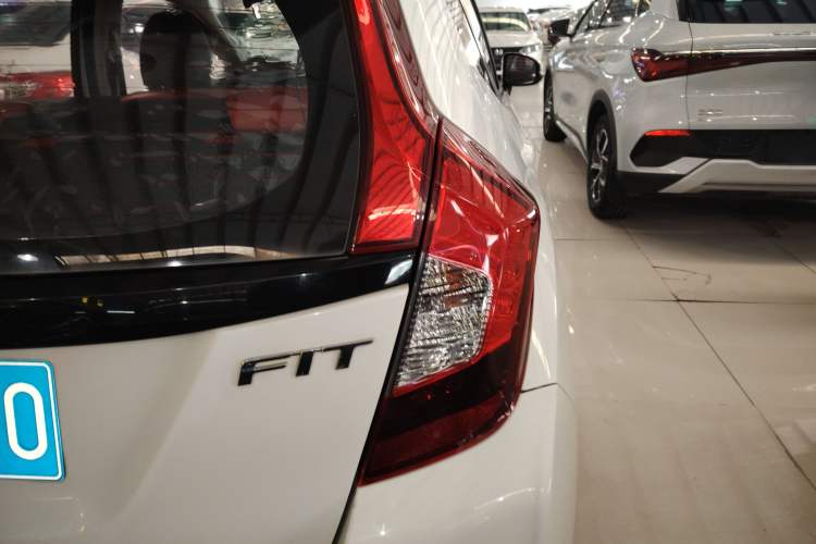 Used Honda Fit 2016 1.5L LXS CVT Comfort Sunroof Version