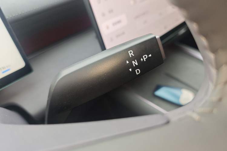 Used Nissan N6 2026 Model 180 Max
