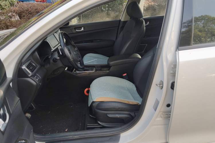 Used Kia K5 2016 1.6T Automatic LUX
