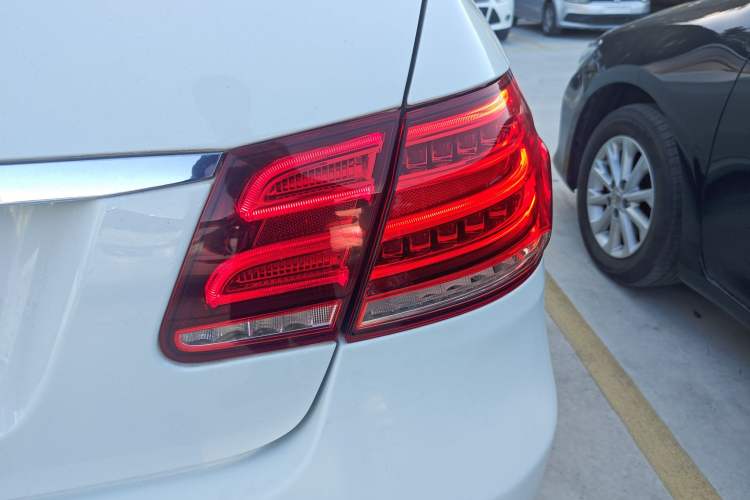 Used Mercedes-Benz E-Class 2015 E 260 L