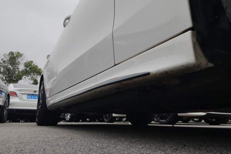 Used Mercedes-Benz C-Class 2023 Restyled C 260 L Night Edition Sports Version
