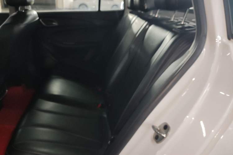 Used Roewe i5 2019 1.5L Automatic 4G Connected Langhao Edition
