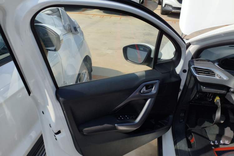 Used Peugeot 2008 2014 1.6L Automatic Trend Edition
